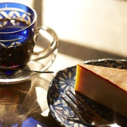 江戸切子でコーヒーを飲む!?驚きの隠れ人気カフェに潜入
