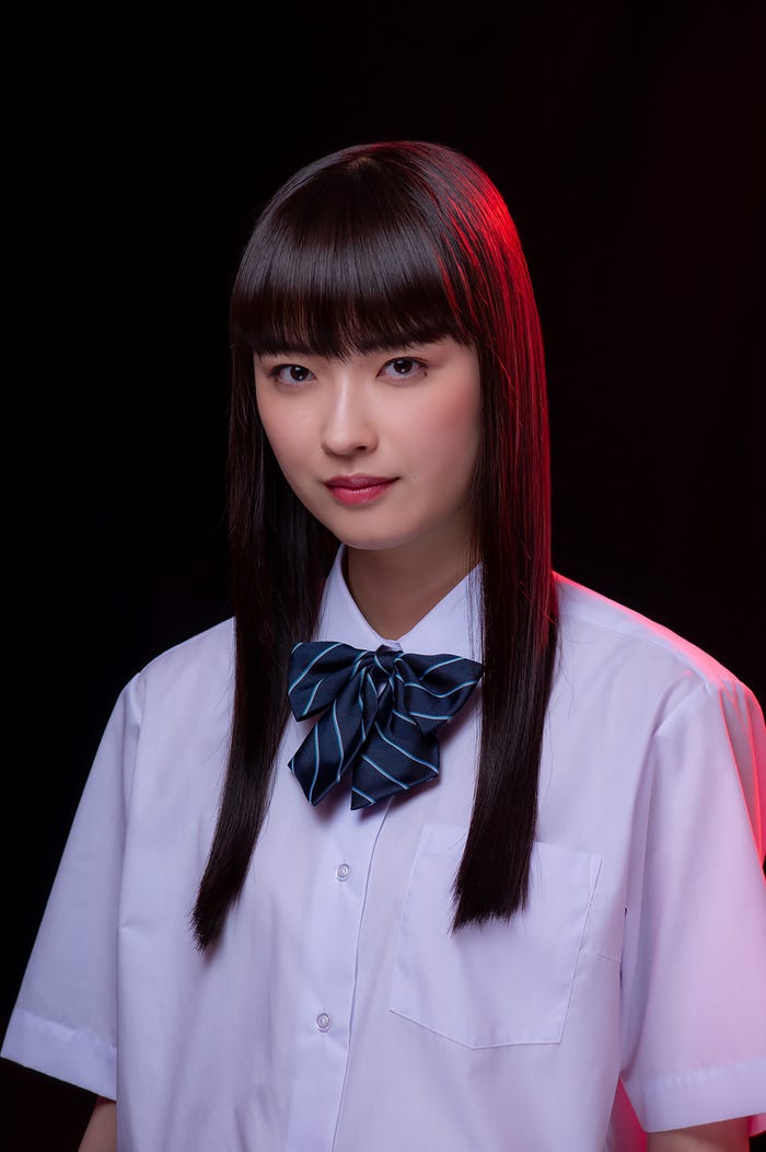 茅島みずき(C)「教祖のムスメ」製作委員会・MBS