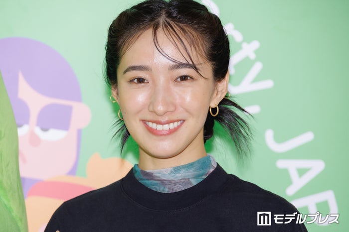 浅野忠信の18歳年下妻・中田クルミ、水着ショットで美スタイル披露「目を奪われる」「美女オーラ凄い」と反響