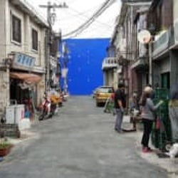 『パラサイト』半地下の家は町ごとセット!特別映像が明かす裏側