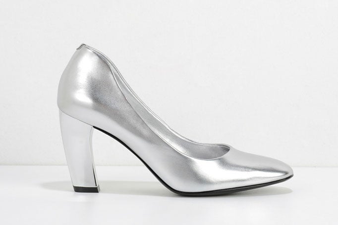 カバードパンプス「CHARLES & KEITH」7,452円（税込）／画像提供：CHARLES & KEITH OFFICIAL ONLINE STORE