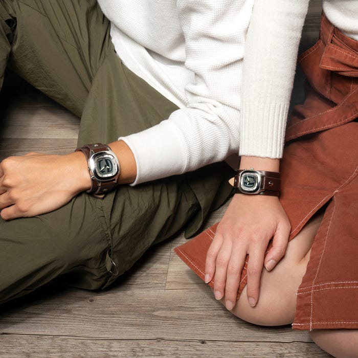 BIG TIC アナログデジタル ブラウン レザーウォッチ(提供画像)