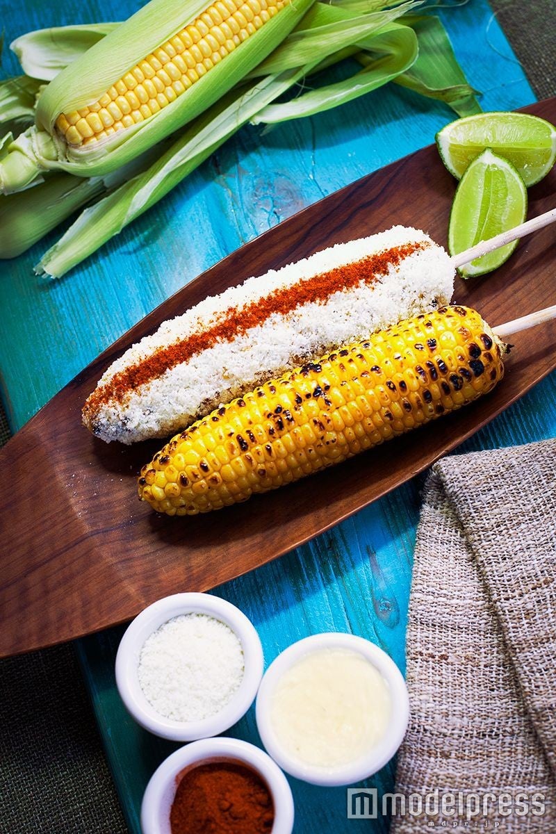 グリルド コーン700円／画像提供：クリエイティブマンプロダクション