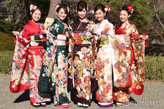 松井まりさん、高尾美有さん、結城モエさん、岡田彩花さん、松井りなさん (C)モデルプレス