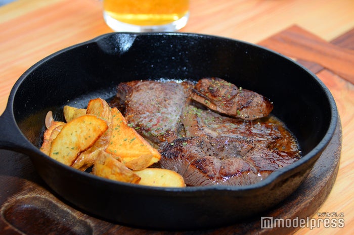 横浜駅東口POST STREET（C）ビューティーガール