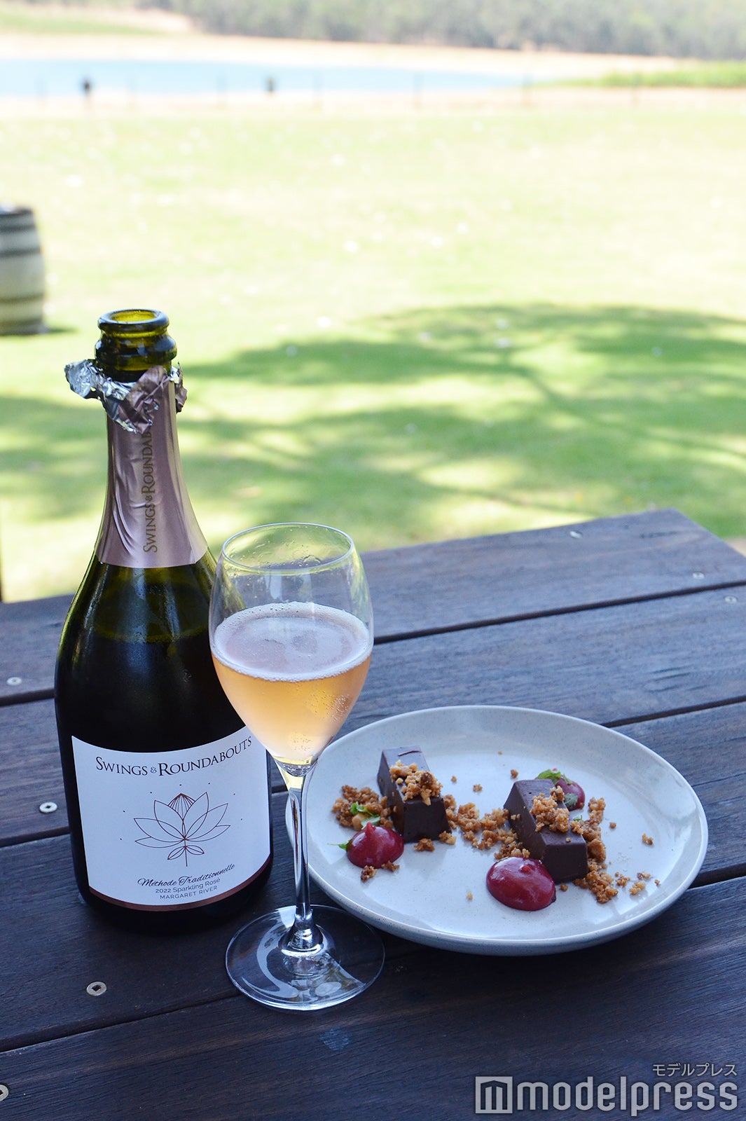 スウィングス＆ラウンドアバウト（C）モデルプレス