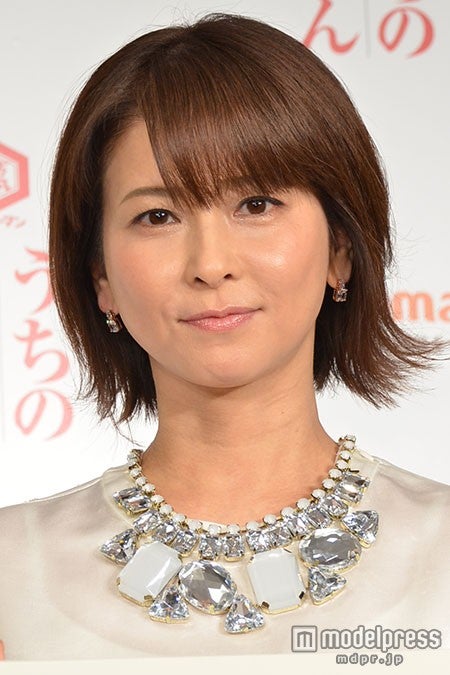 森高千里、ミニスカからスラリ美脚披露「圧巻のスタイル」「憧れる」と羨望の声