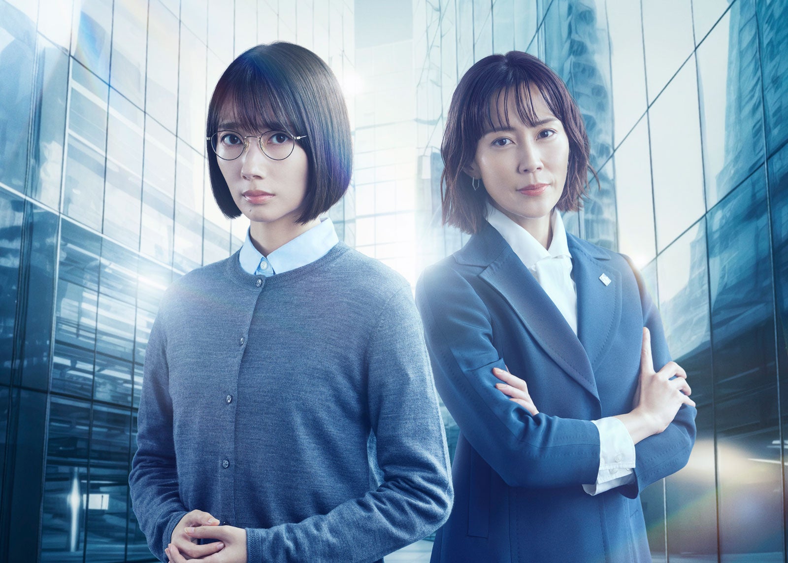 波瑠＆木村佳乃、朝ドラ「あさが来た」以来約8年ぶり新春SPドラマで競演 “地味一般職”vs“出世頭バリキャリ”で事件の真相暴く＜本人コメント＞