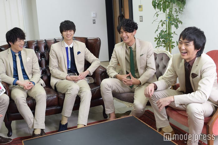 向山毅、中山優貴、木全寛幸、佐々木和也(C)モデルプレス