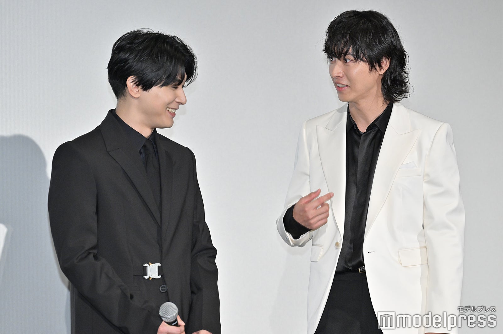 吉沢亮、山崎賢人（C）モデルプレス