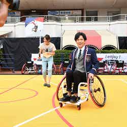 車いすバスケに挑戦する稲垣吾郎 （提供画像）