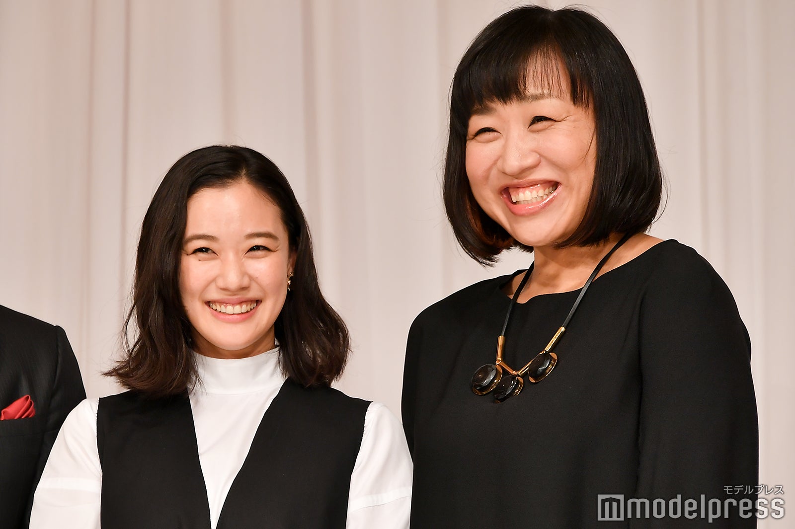 蒼井優、山崎静代（C）モデルプレス