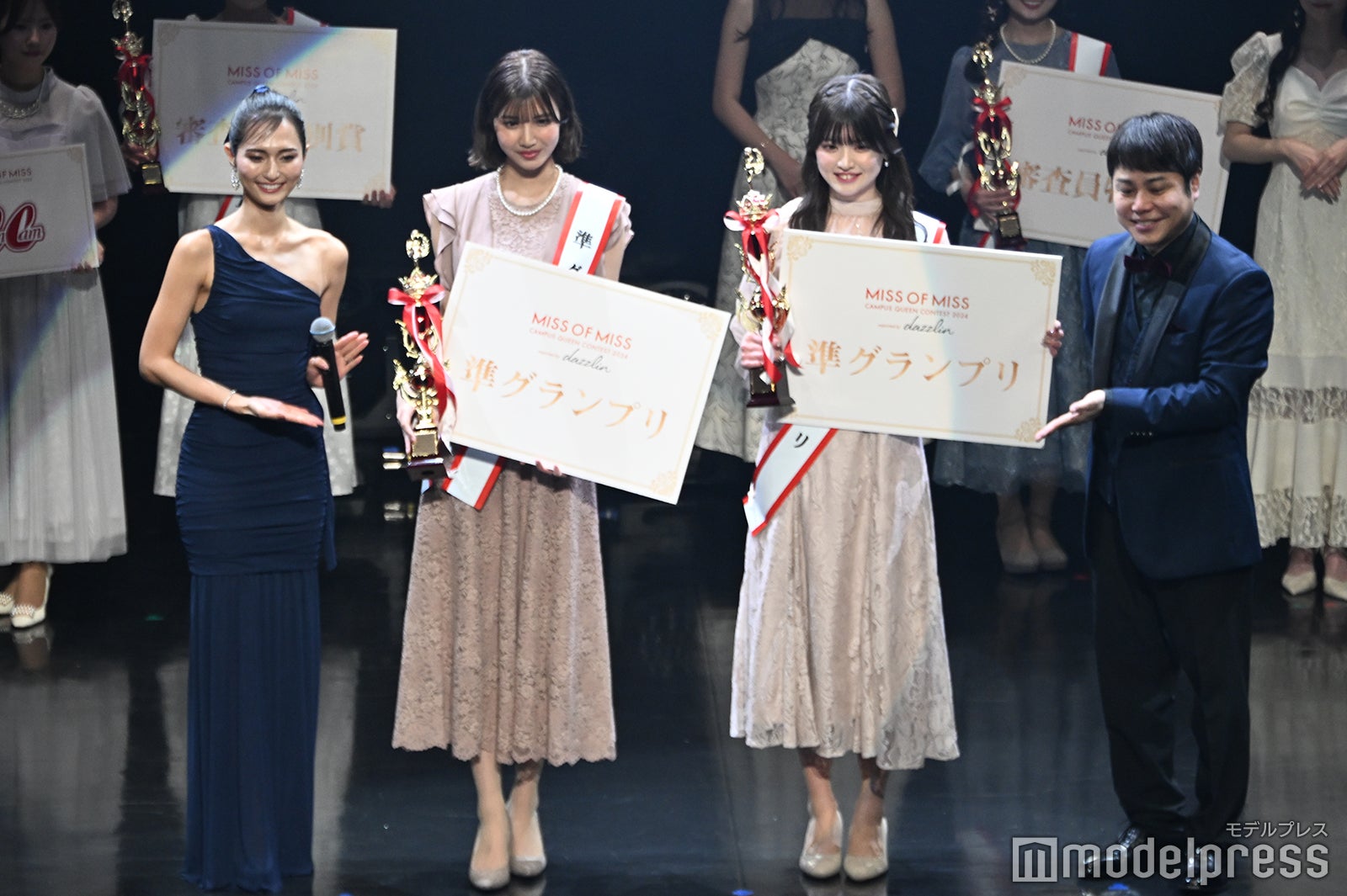 山賀琴子、渡辺華音さん、森田莉緒さん、井上裕介（C）モデルプレス
