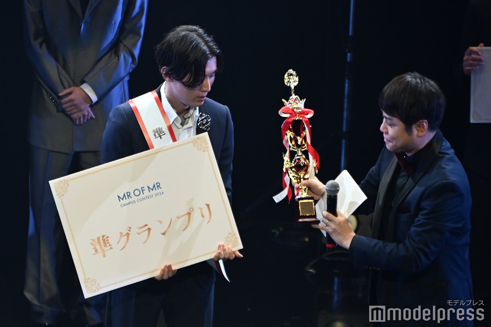 岡内大輔さん、井上裕介（C）モデルプレス