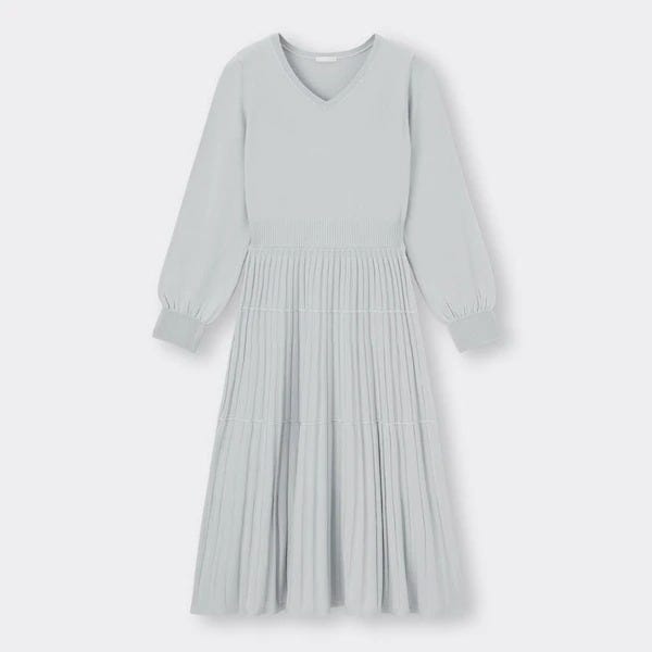 ユニクロ　uniqlo　レディース　おすすめ　オススメ　コスパ　2023　冬　ワンピース　フレアニットワンピース　ニットワンピース