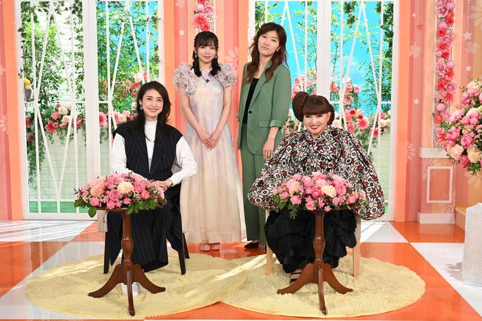 (左から)天海祐希、齊藤京子、ヒコロヒー、黒柳徹子(C)テレビ番組