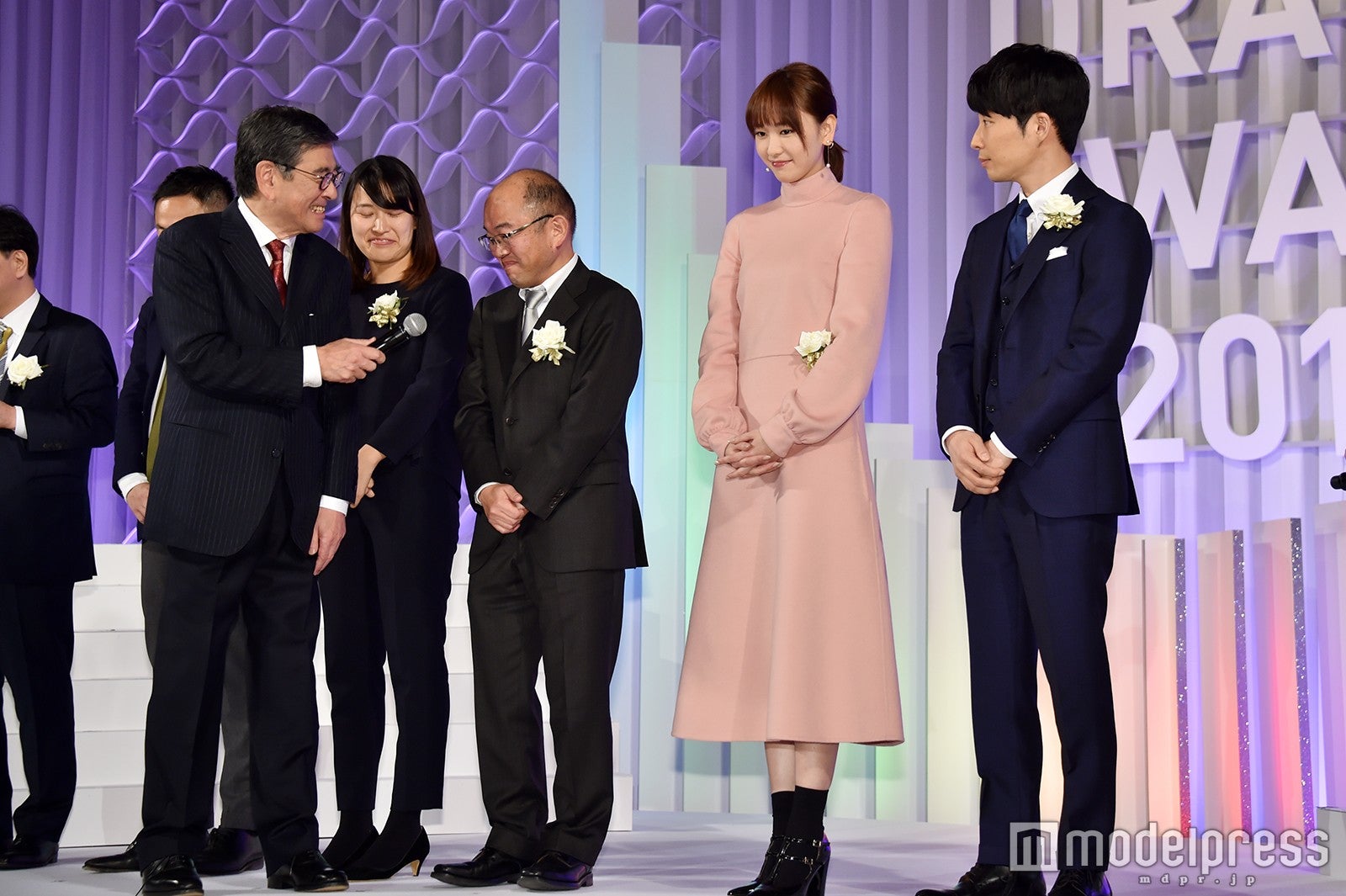 新垣結衣、星野源 （C）モデルプレス