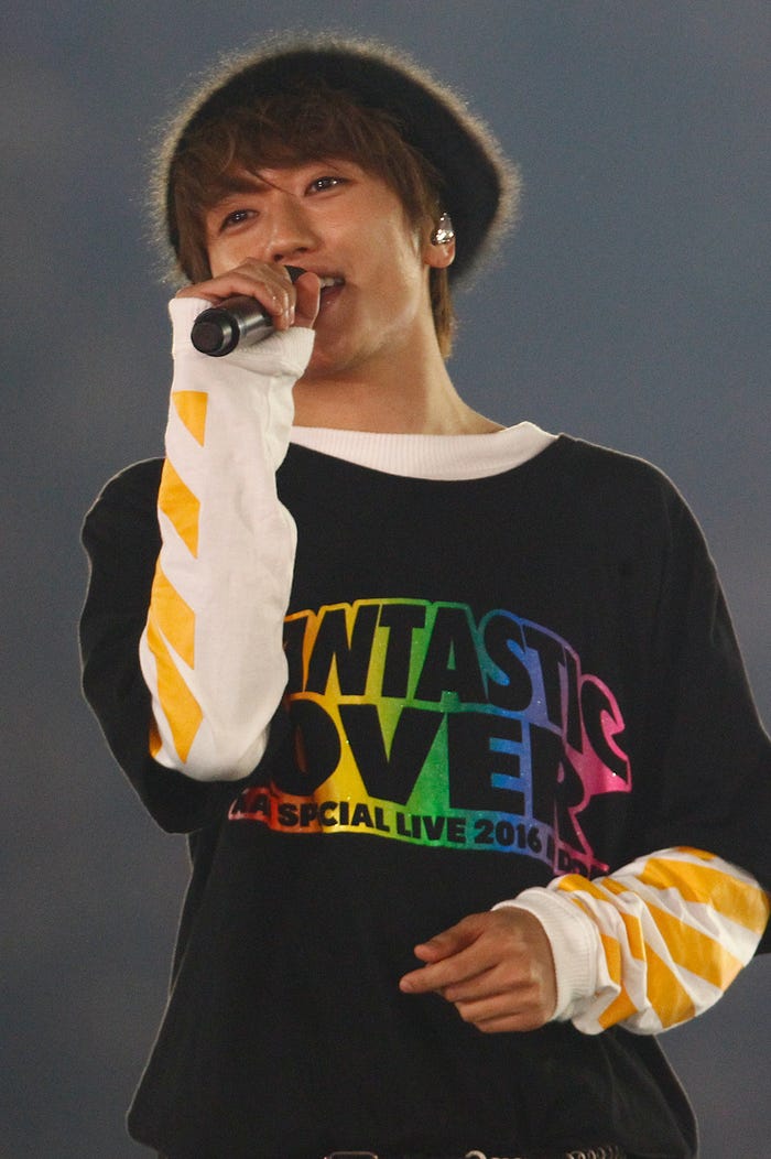 西島隆弘(画像提供:avex)