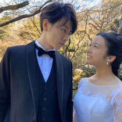 モデルプレス - 佐藤健&上白石萌音、“見つめ合う”ウェディングショットに反響殺到<恋はつづくよどこまでも>