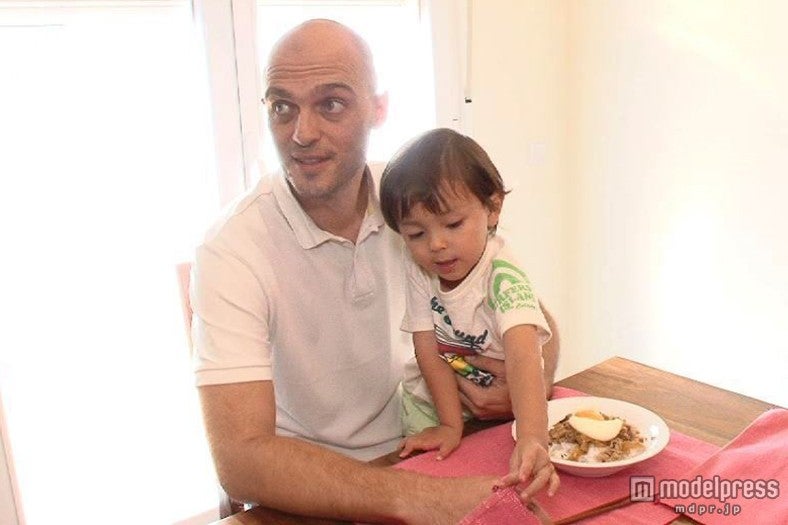 夫・へスースさん、息子・ダリオくん／画像提供：毎日放送