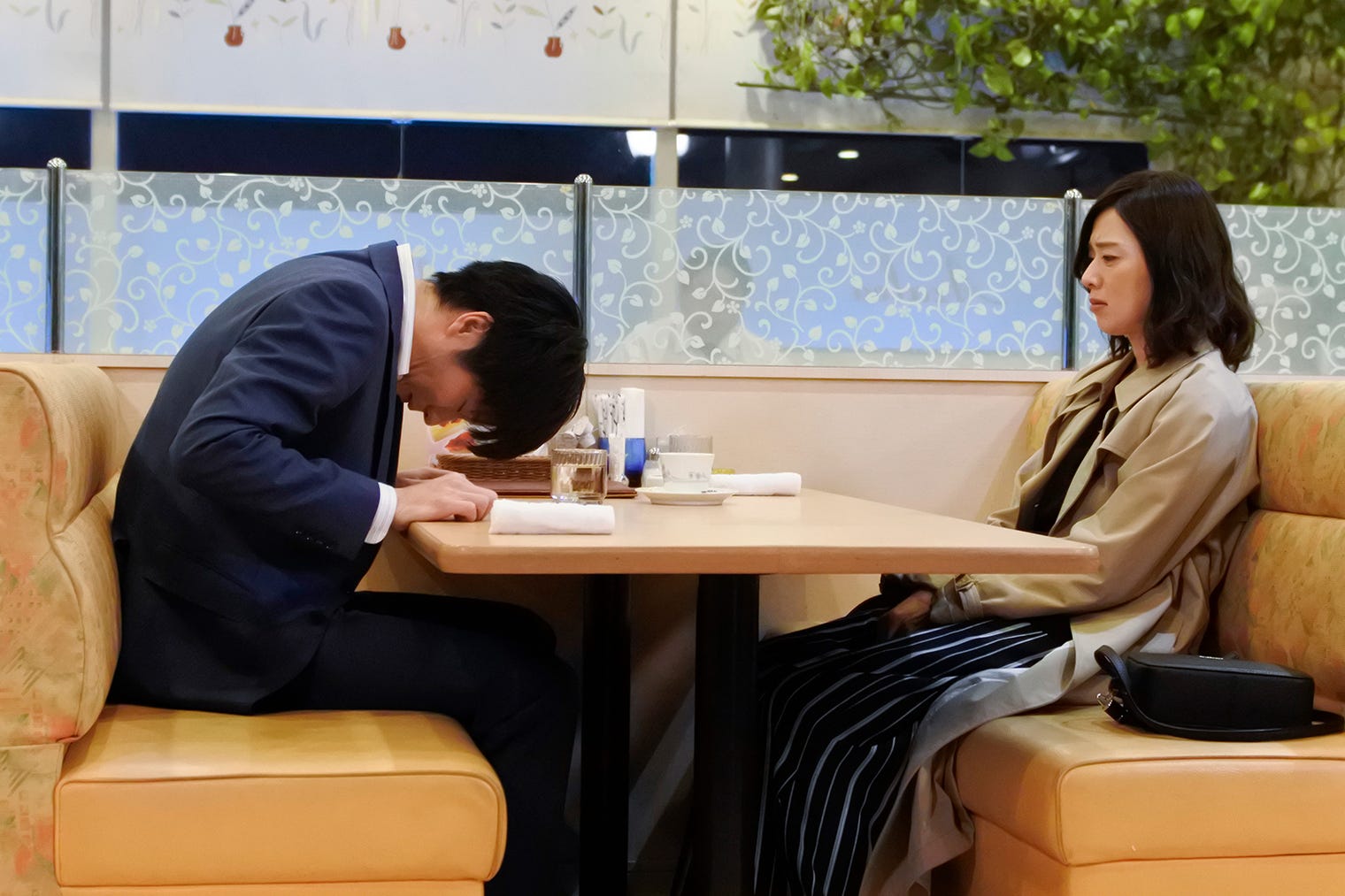 (画像43/58) 春田(田中圭)、ドロ沼不倫へ?黒澤(吉田鋼太郎)の妻・蝶子(大塚寧々)からの依頼とは「おっさんずラブ」<第3話あらすじ> モデルプレス (画像43/58) 春田(田中圭)、ドロ沼不倫へ?黒澤(吉田鋼太郎)の妻・蝶子(大塚寧々)からの依頼とは「おっさんずラブ」<第3話あらすじ> モデルプレス