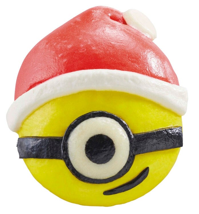 サンタ・ミニオンまん ～カニクリーム～ 700円は「ミニオン・ハッピー・キッチン」で販売　画像提供：ユニバーサル・スタジオ・ジャパン