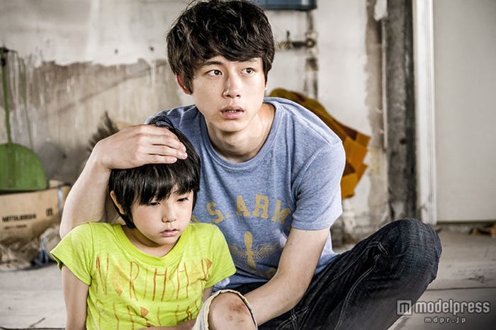 池田優斗、坂口健太郎/(C)映画「at Home」製作委員会