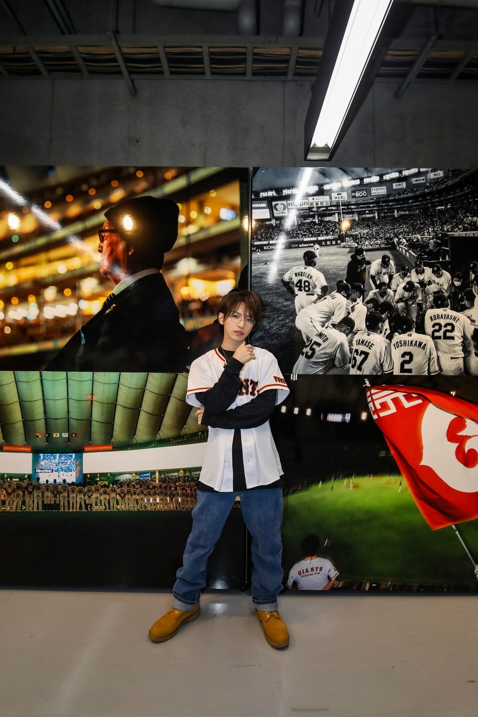 岩橋玄樹、東京ドームのアート展へ ジャイアンツユニフォーム姿も披露