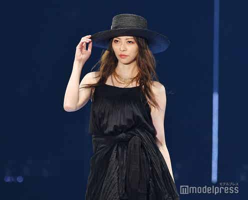 香里奈、ブラックドレスで圧巻オーラ 無観客開催に「お客さんのありがたさがわかった」<TGC2020 S/S>