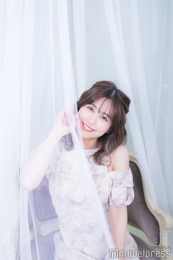 篠崎彩奈(C)モデルプレス