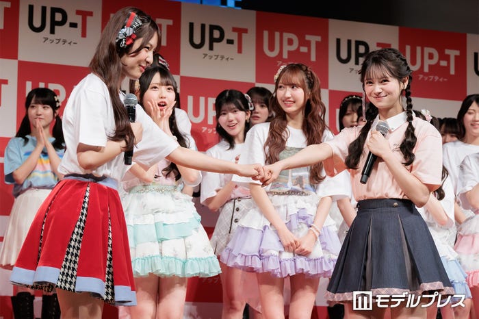 大塚七海、伊藤百花(C)モデルプレス