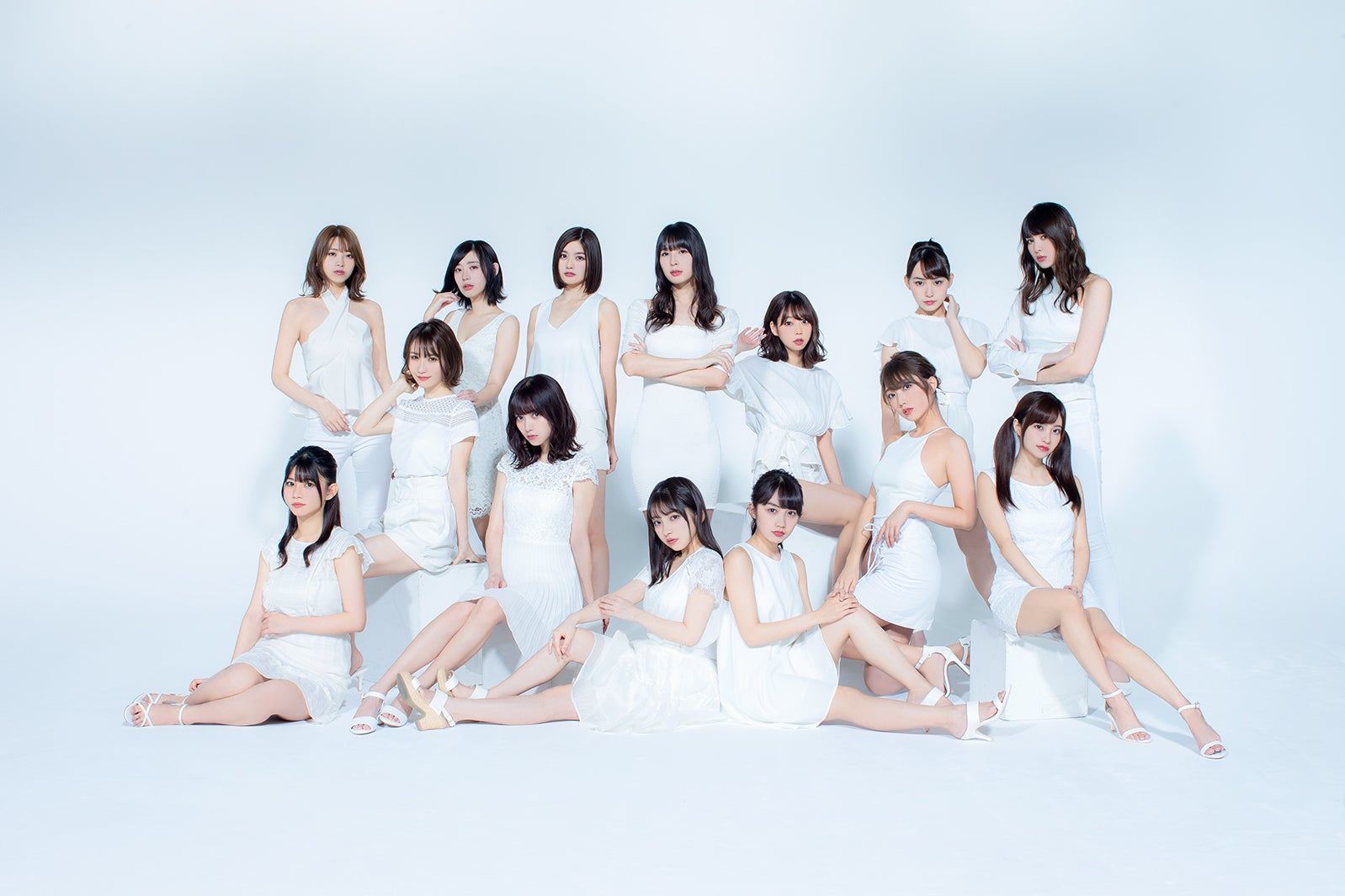 「ゼロイチファミリア」集合カット（C）佐賀章広