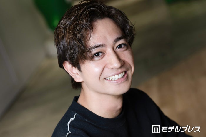 ＜「ラブキャッチャージャパン」インタビューVol.8＞大倉士門の弟・カフェマネージャーの大倉亞門、恋愛番組参加で兄夫妻の反応告白