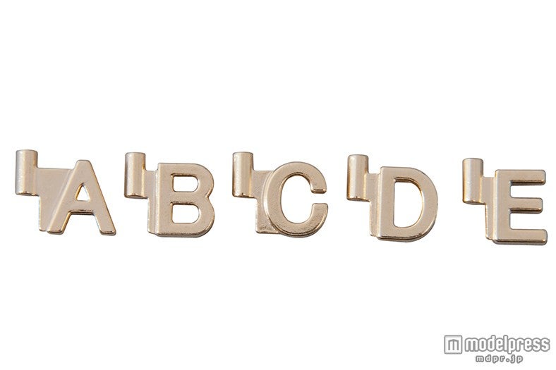 アルファベットパーツ（ベーシックセット）／（C）Disney