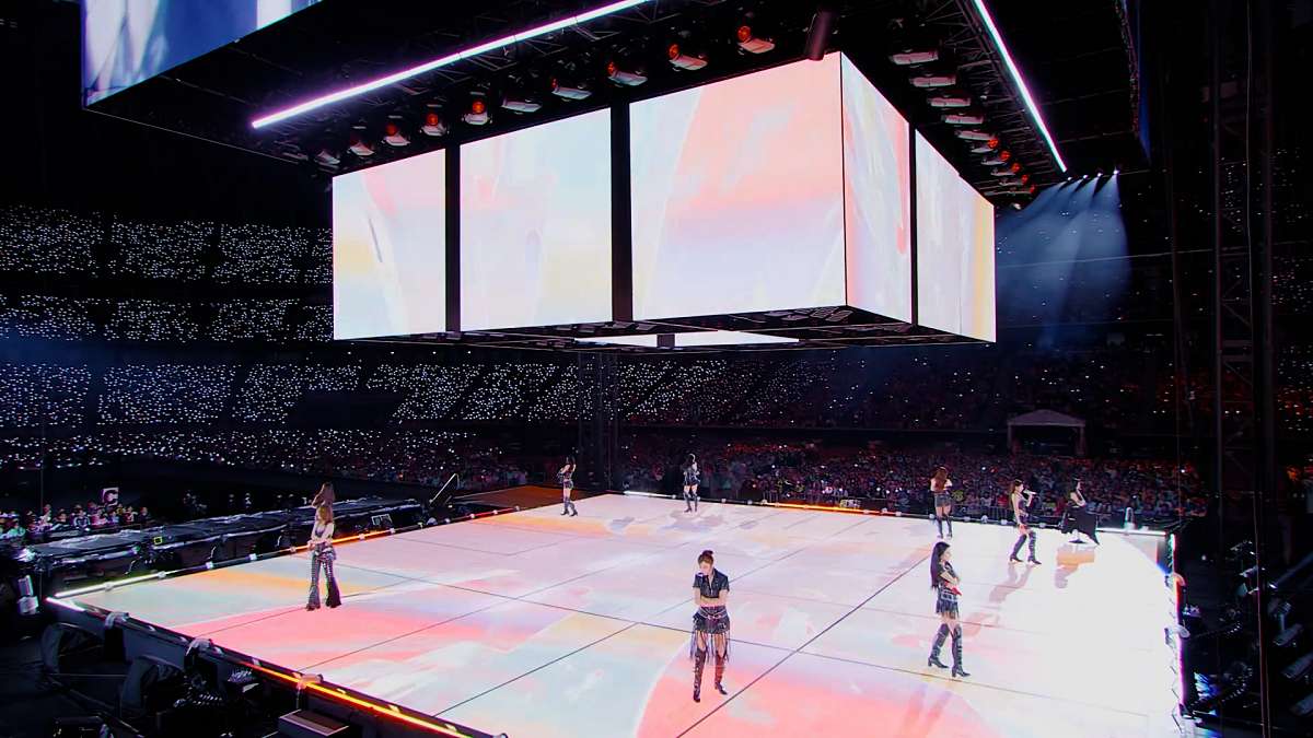 TWICE、圧倒的パフォ スタジアムを埋め尽くす観客を魅了「ENEMY」ライブフル映像公開