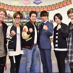 （左から）辻村勇太、田邊駿一、唐沢寿明、窪田正孝、高村佳秀、江口雄也（C）NTV