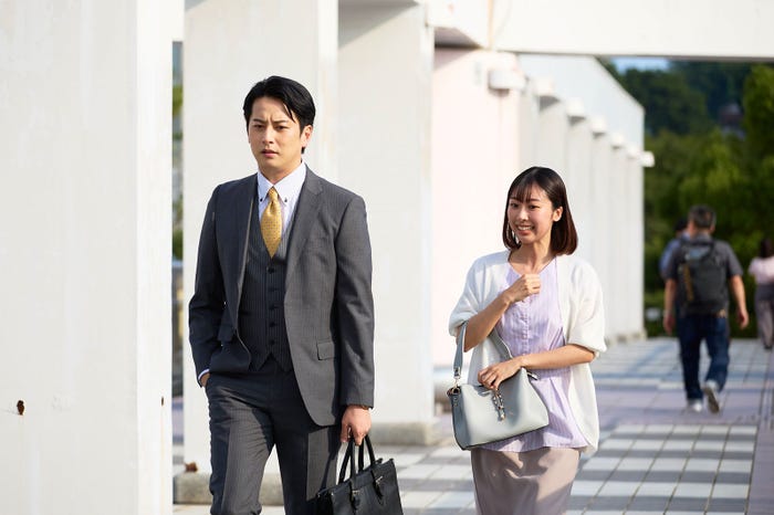 石黒英雄「UNREAL-不条理雑貨店-」1話(C)「UNREAL-不条理雑貨店-」製作委員会