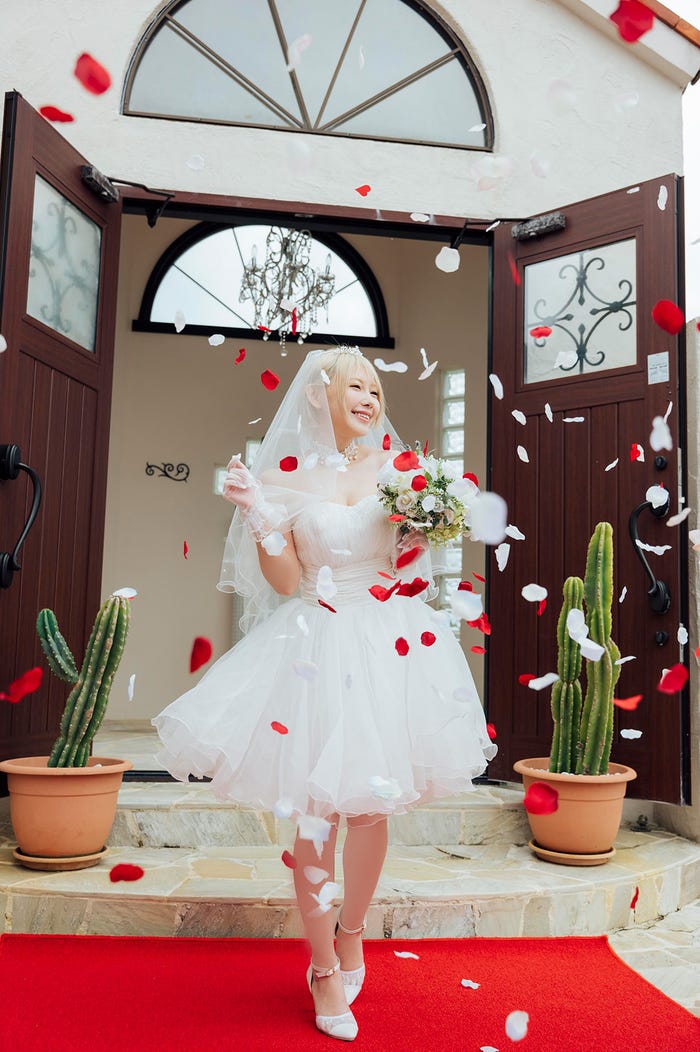 篠崎こころ/撮影:横山マサト(画像提供:秋田書店)