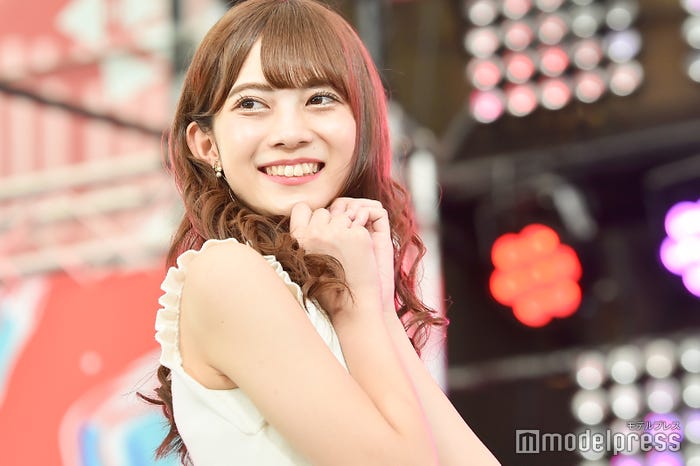 キュートなウォーキングを披露した大薮未来さん(C)モデルプレス