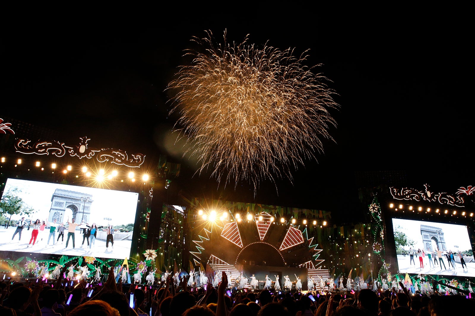 乃木坂46（提供写真）