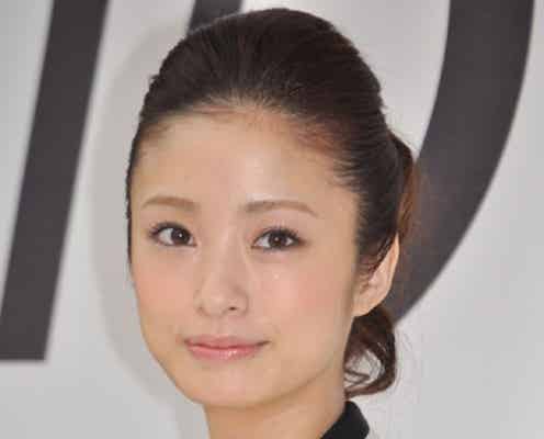 上戸彩、結婚後初公の場で「幸せ」報告 夫・HIROのぶんもおねだり