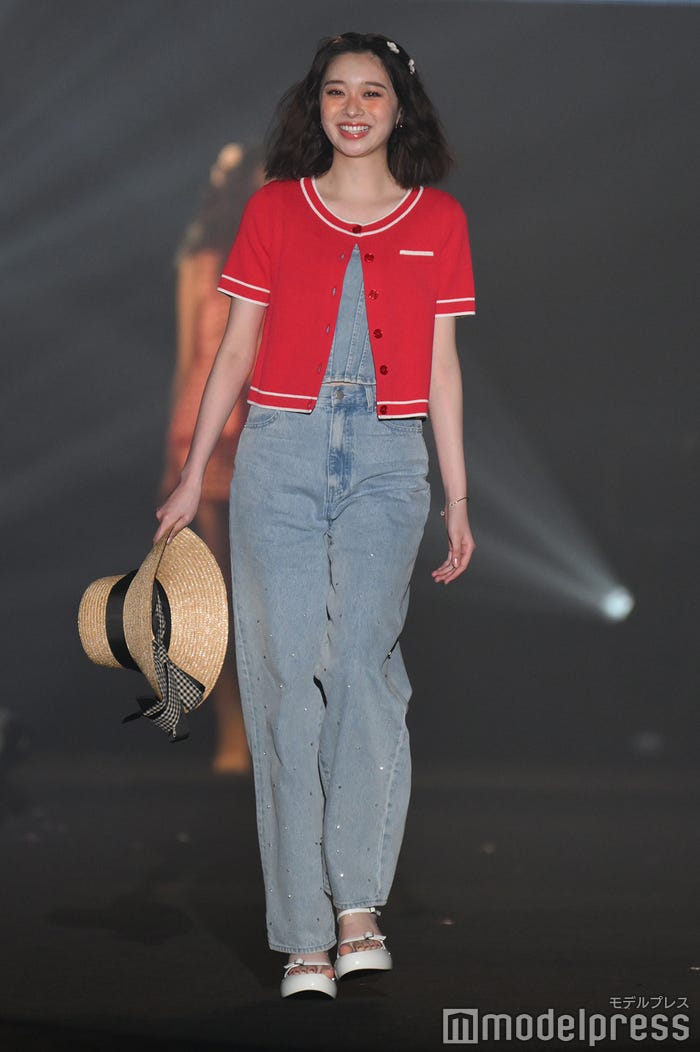 田鍋梨々花(C)モデルプレス