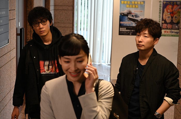 綾野剛、麻生久美子、星野源/「MIU404」第3話より(C)TBS