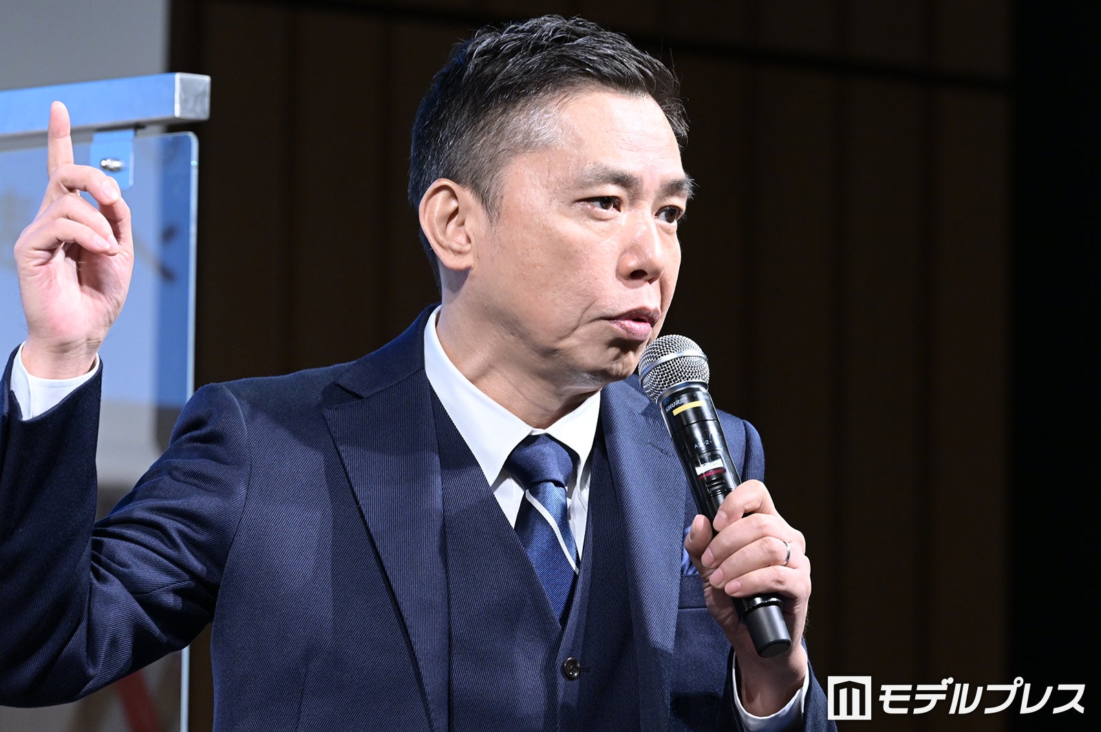 乳房の腫れまたは変色