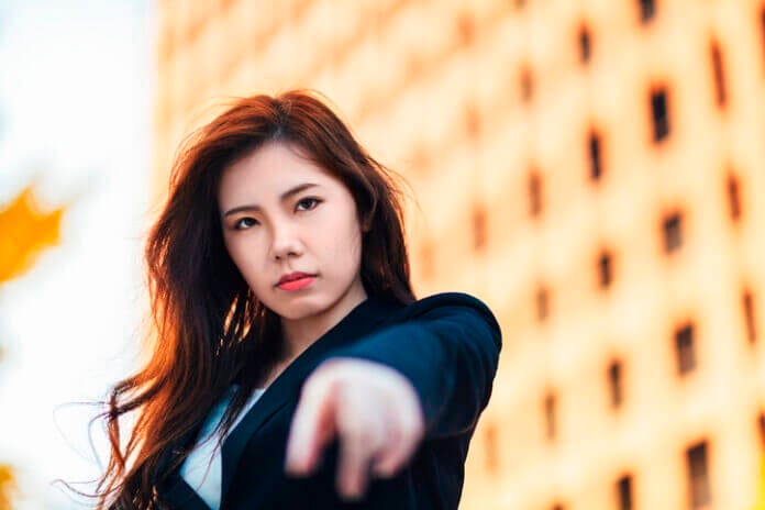 彼女または妻のDV