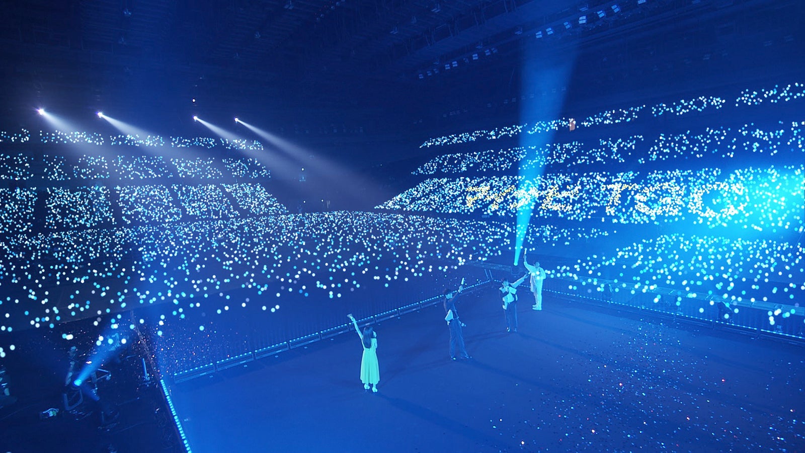 田中みな実、竹内涼真、NON STYLE／XR技術を駆使したステージ（C）マイナビ 東京ガールズコレクション 2020 AUTUMN／WINTER ONLINE