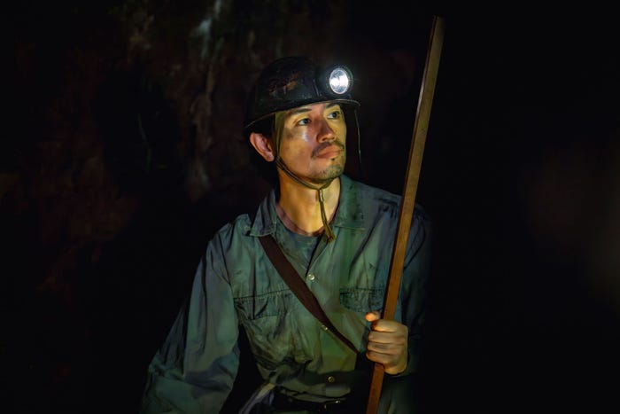 斎藤工「海に眠るダイヤモンド」第1話(C)TBSスパークル/TBS