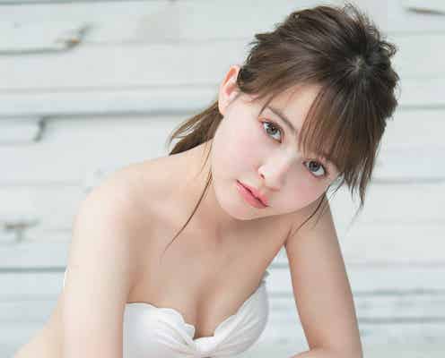 加藤ナナ、レアな水着姿で華奢ボディ披露 美貌にうっとり