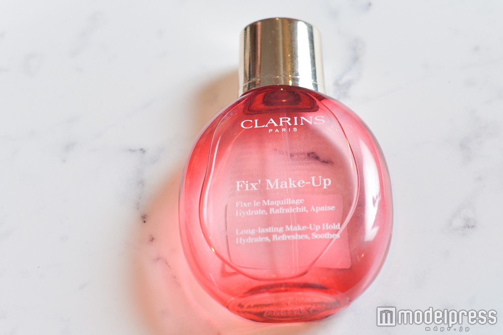 メイク崩れ防止スプレーはクラランス（C）モデルプレス