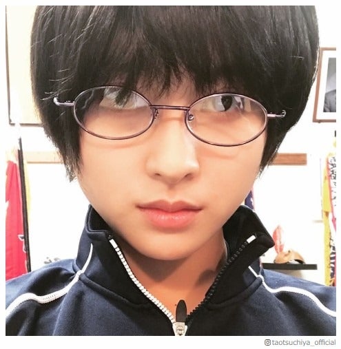 土屋太鳳 ベリーショート メガネの変装姿に イケメン 美形際立つ とファン興奮 モデルプレス 土屋太鳳 ベリーショート メガネの変装姿に イケメン 美形際立つ とファン興奮 モデルプレス